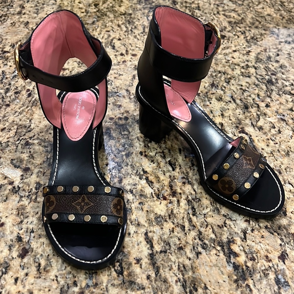 Louis Vuitton Sandals